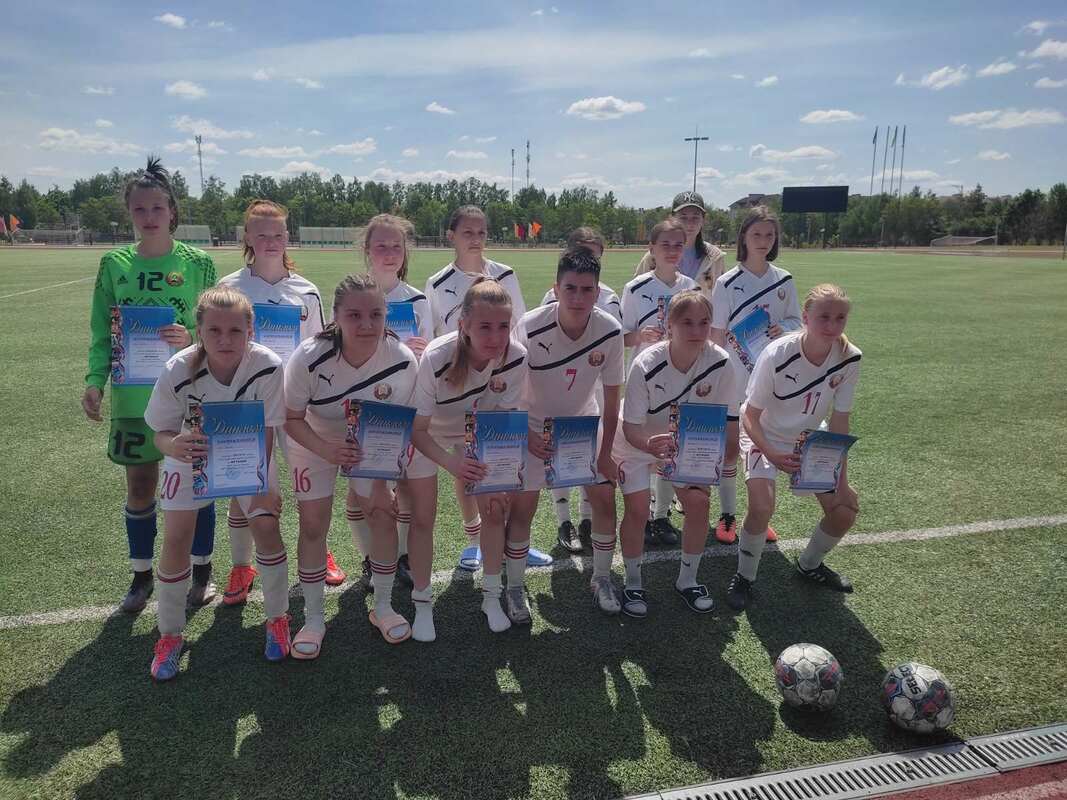 Участие в областной спартакиаде школьников по футболу среди девушек