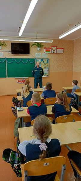 Пожарная безопасности, безопасность на водоёмах и на новогодних мероприятиях Пожарная безопасности, безопасность на водоёмах и на новогодних мероприятиях