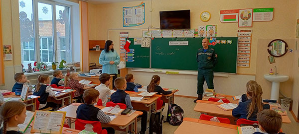 Пожарная безопасности, безопасность на водоёмах и на новогодних мероприятиях Пожарная безопасности, безопасность на водоёмах и на новогодних мероприятиях