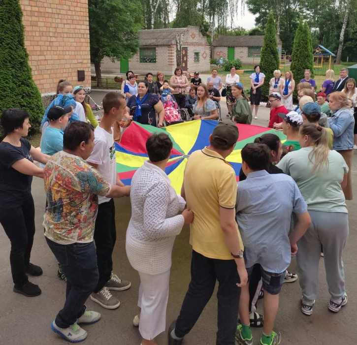 День защиты детей в ГУСО «ЦКРОИР Пинского района» День защиты детей в ГУСО «ЦКРОИР Пинского района»