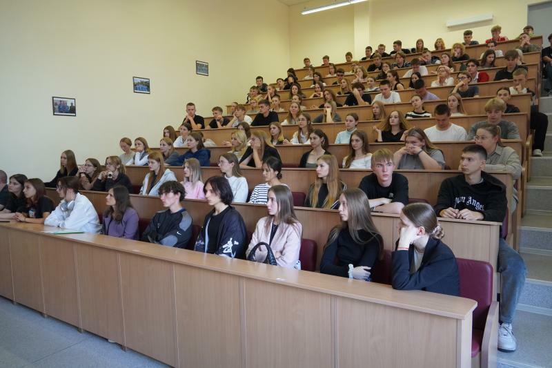 Круглый стол «Особенности психоэмоционального состояния в кризисе» Круглый стол «Особенности психоэмоционального состояния в кризисе»